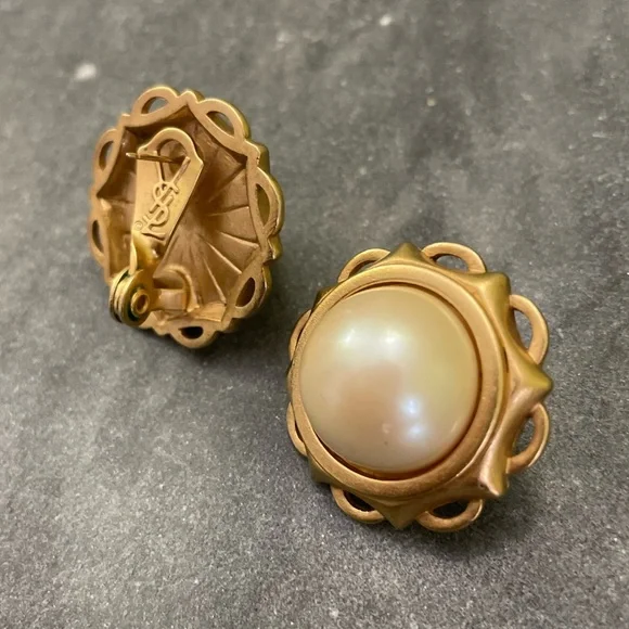 Vintage YSL Yves Saint Laurent Gold Pearl Earrings - Picture 4 of 17